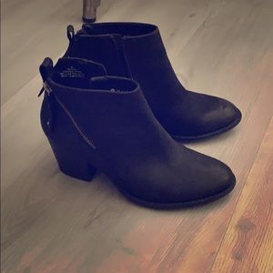 Blondo waterproof rain booties